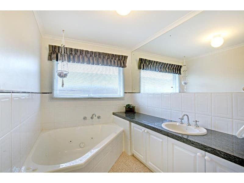79 Betula Avenue, BUNDOORA VIC 3083, Bundoora - Thumbnail 4