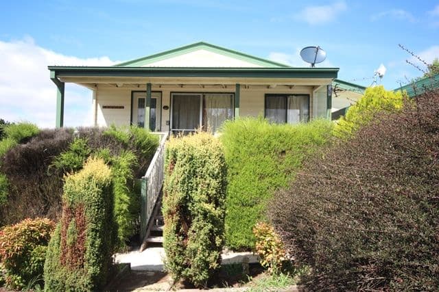 18 Blenheim Avenue, Oberon - Image 1