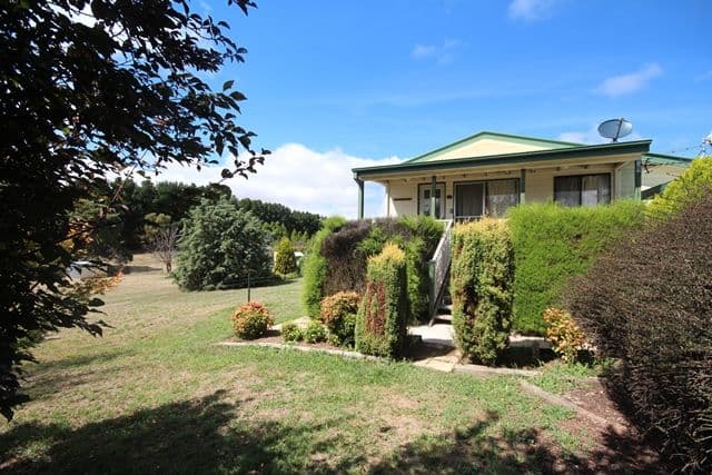 18 Blenheim Avenue, Oberon - Thumbnail 2