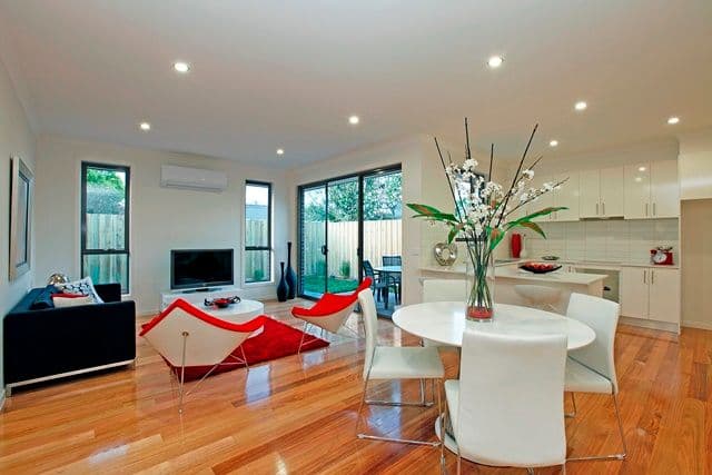 37 Lane Crescent, RESERVOIR VIC 3073, Reservoir - Thumbnail 2