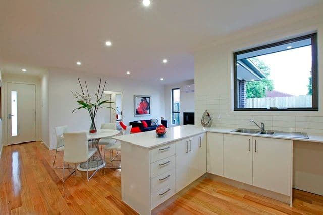 37 Lane Crescent, RESERVOIR VIC 3073, Reservoir - Thumbnail 4