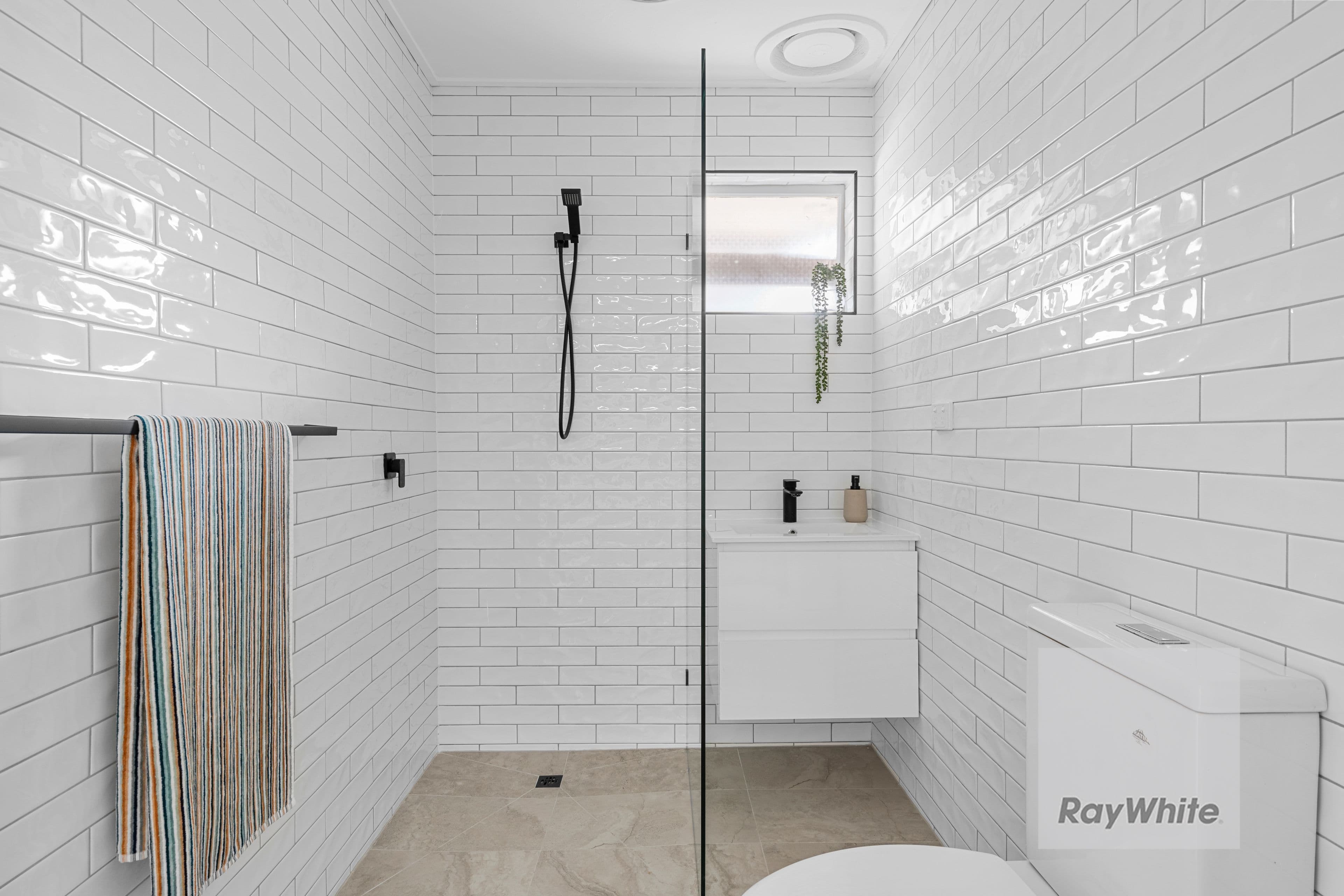 4 Tarata Court, Bundoora VIC 3083, Bundoora - Thumbnail 7