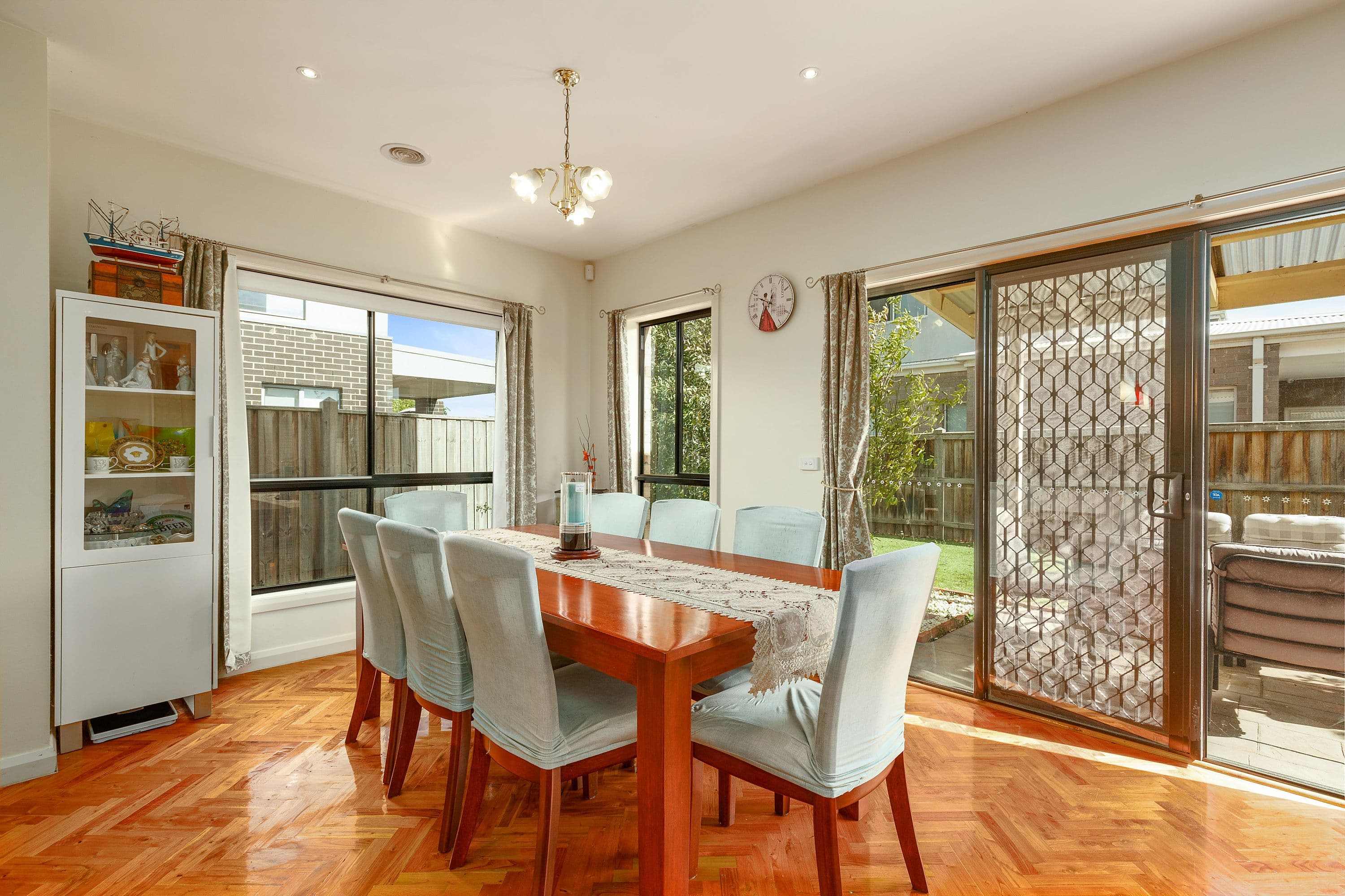 55 Cascade Terrace, Craigieburn VIC 3064, Craigieburn - Thumbnail 3