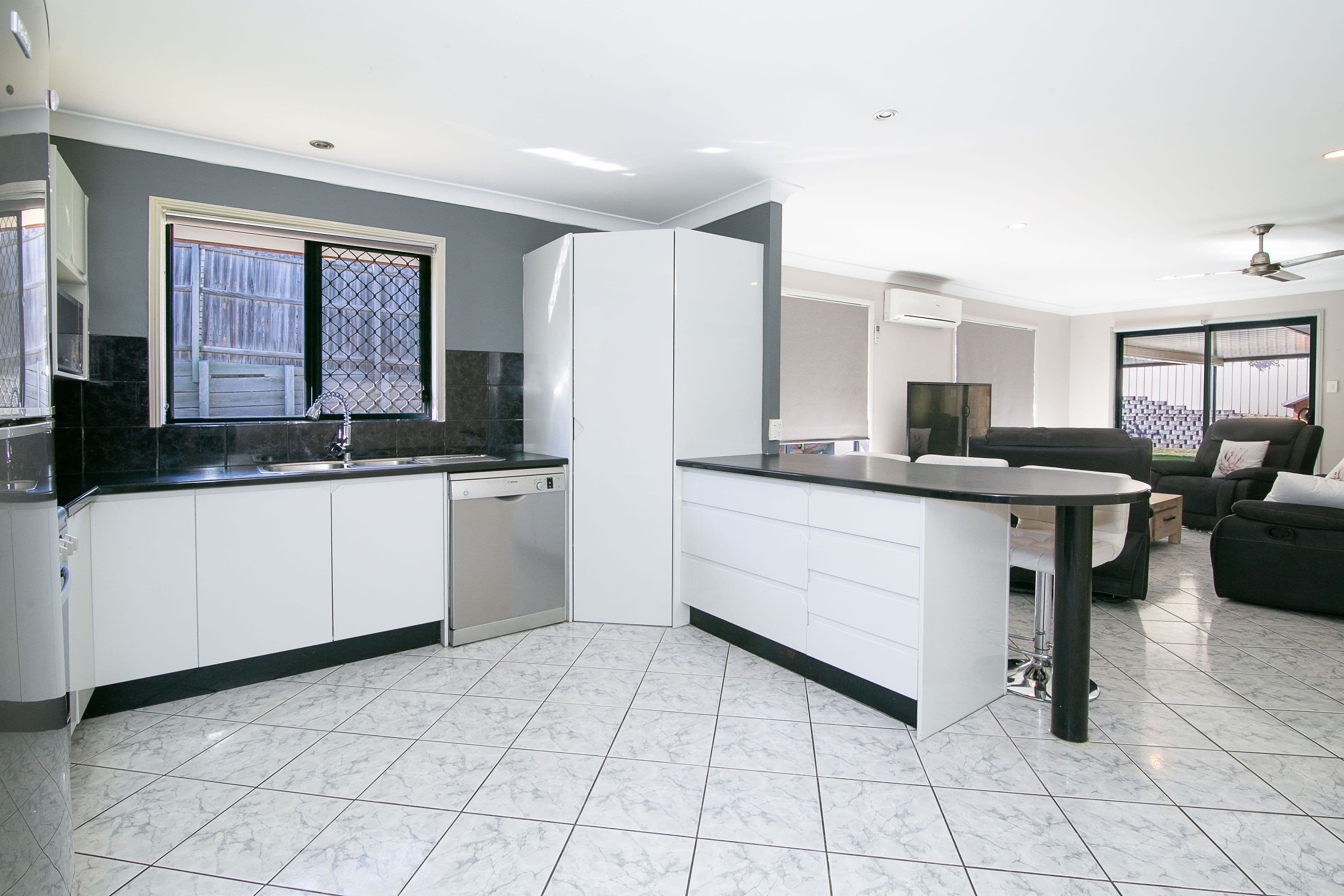 9 Greta Court, Camira QLD 4300, Camira - Thumbnail 2
