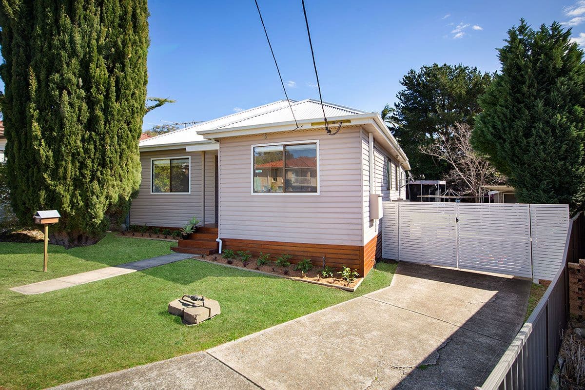 13 Wolstenholme Avenue, Gymea - Thumbnail 2