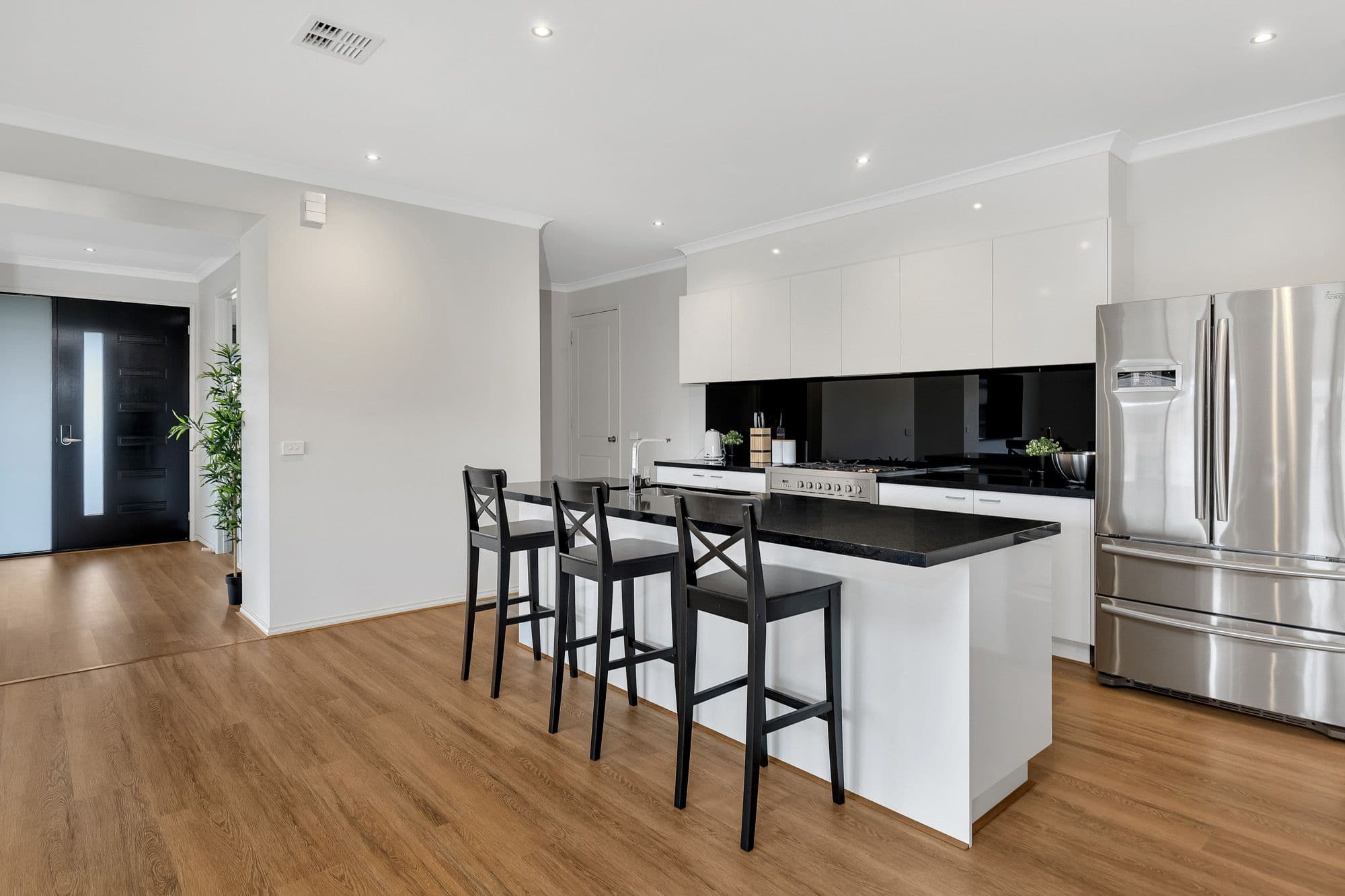 6 Honeycomb Avenue, Manor Lakes VIC 3024, Manor Lakes - Thumbnail 4