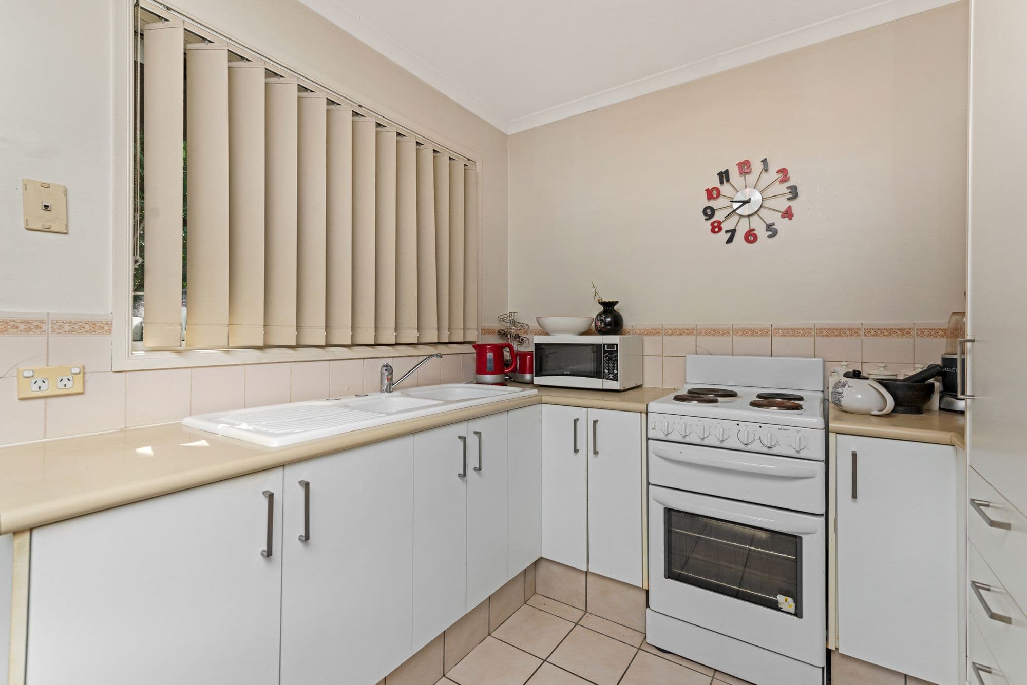 42 Murev Way, Carrara QLD 4211, Carrara - Thumbnail 4