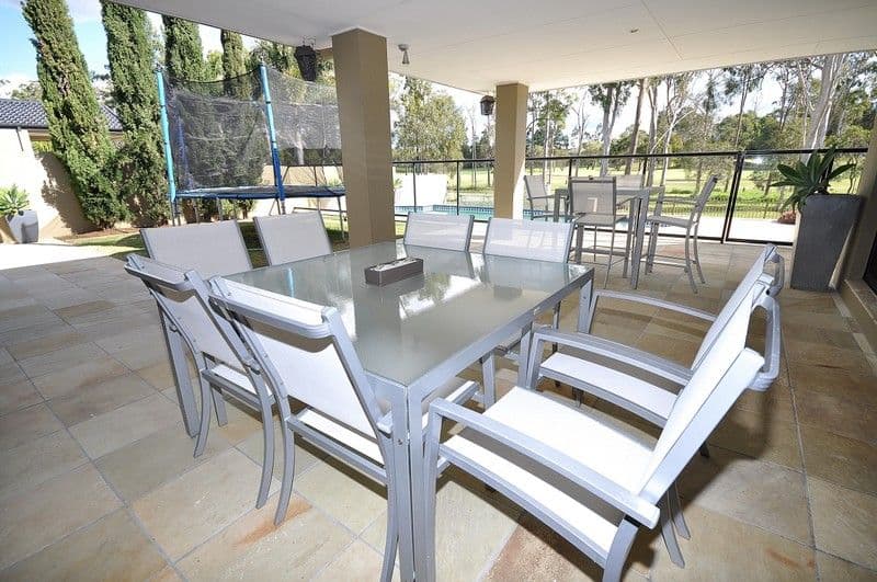110 Arun Drive, ARUNDEL QLD 4214, Arundel - Thumbnail 4