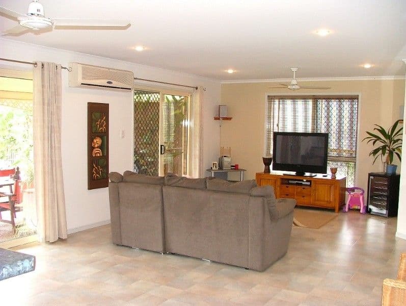 6 Settlers Court, BARGARA QLD 4670, Bargara - Thumbnail 2