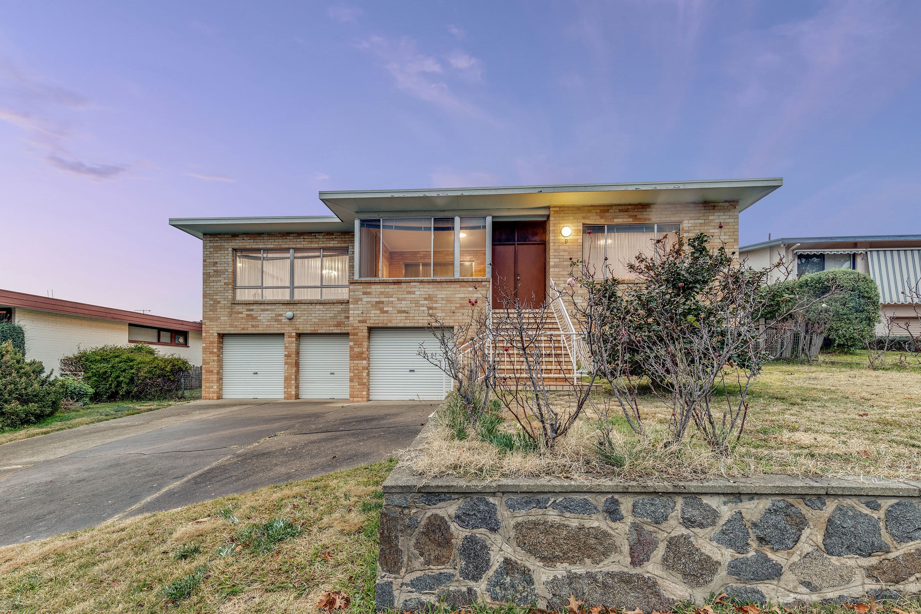 9 Parkhill Street, Pearce ACT 2607, Pearce - Thumbnail 2