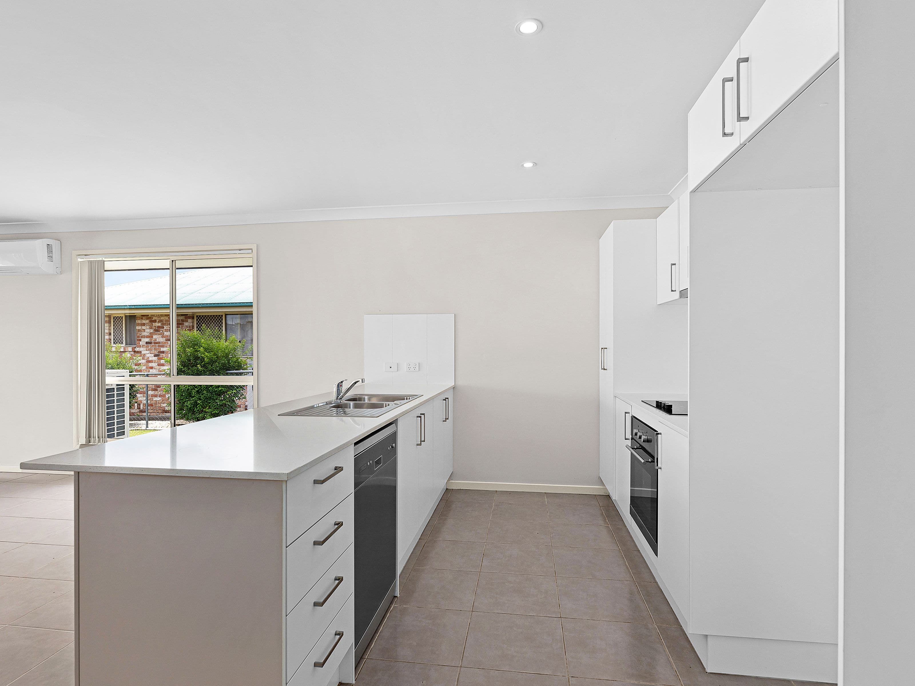 4 Walnut Crescent, Lowood QLD 4311, Lowood - Thumbnail 4
