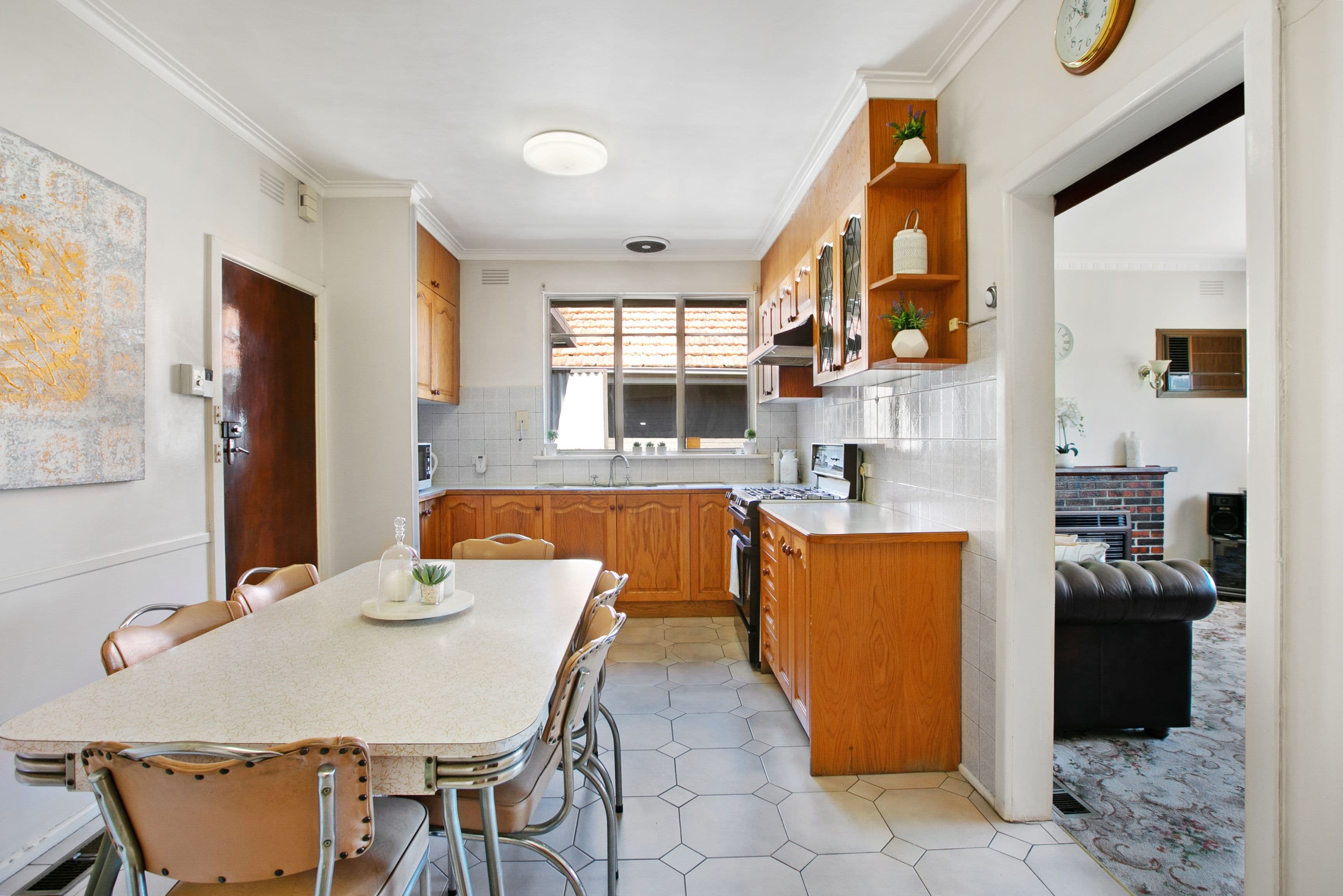 4 Orrong Avenue, Reservoir VIC 3073, Reservoir - Thumbnail 6