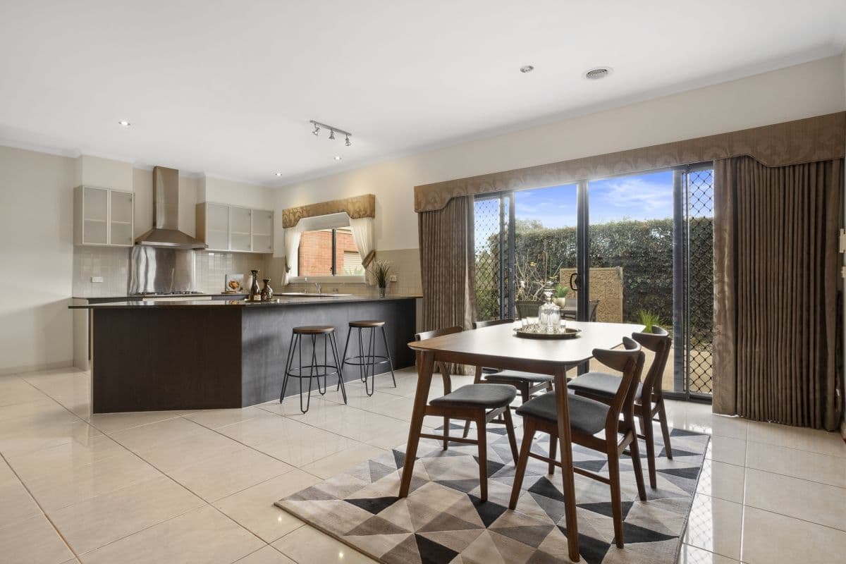 21 Carissa Circuit, Werribee VIC 3030, Werribee - Thumbnail 6