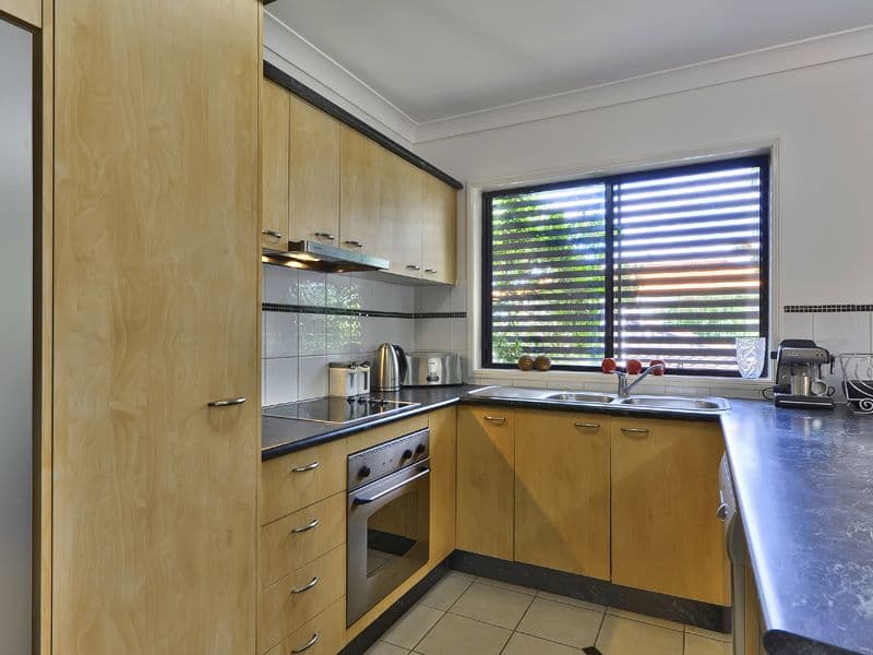 56 Dickson Street, MORNINGSIDE QLD 4170, Morningside - Thumbnail 2