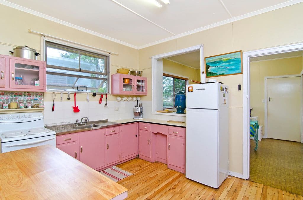 31 Sixth Avenue, PALM BEACH QLD 4221, Palm Beach - Thumbnail 3