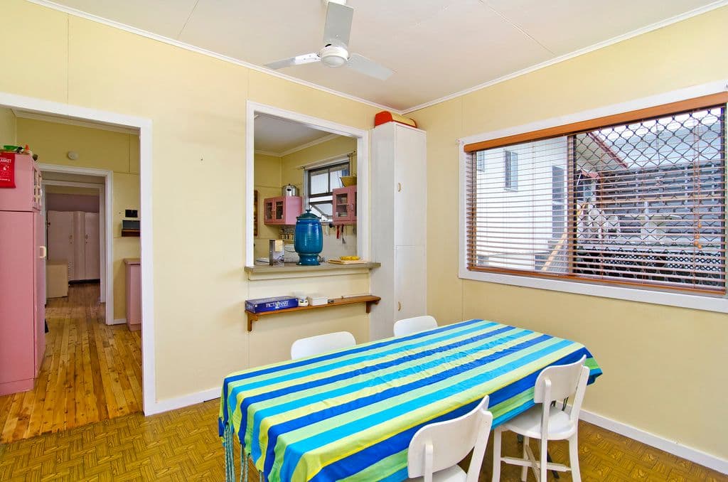 31 Sixth Avenue, PALM BEACH QLD 4221, Palm Beach - Thumbnail 7