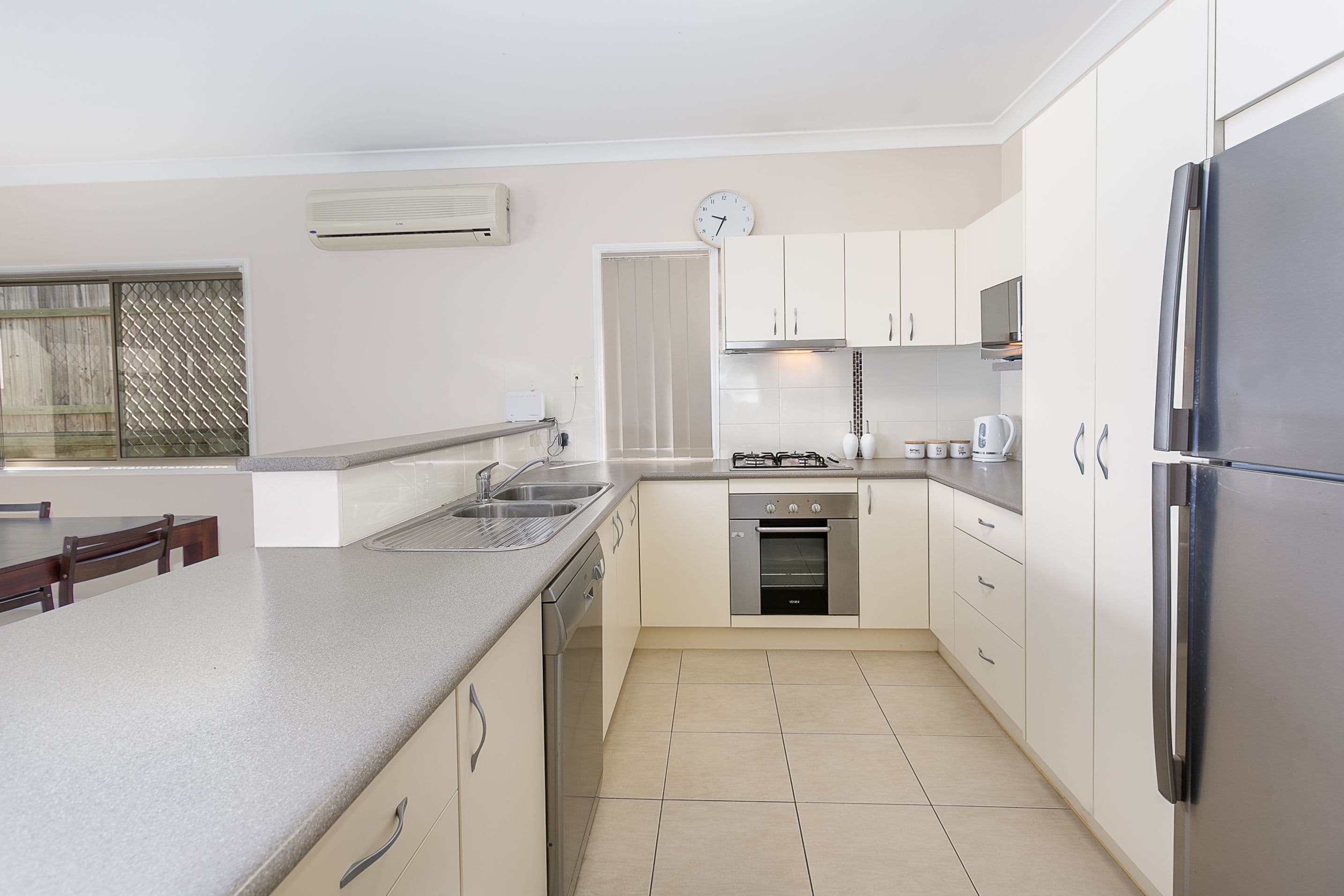 13 Violet Avenue, Springfield Lakes QLD 4300, Springfield Lakes - Thumbnail 3