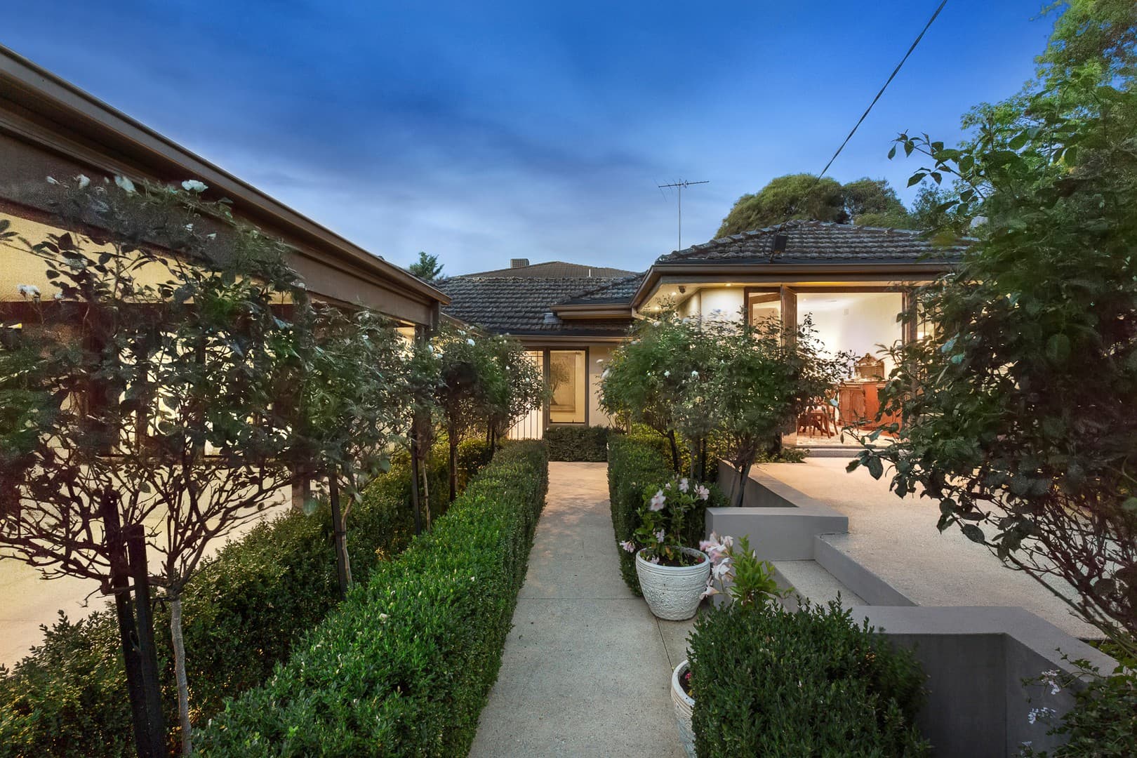 35 Caroline Drive, Templestowe Lower, VIC 3107, Templestowe Lower - Thumbnail 2
