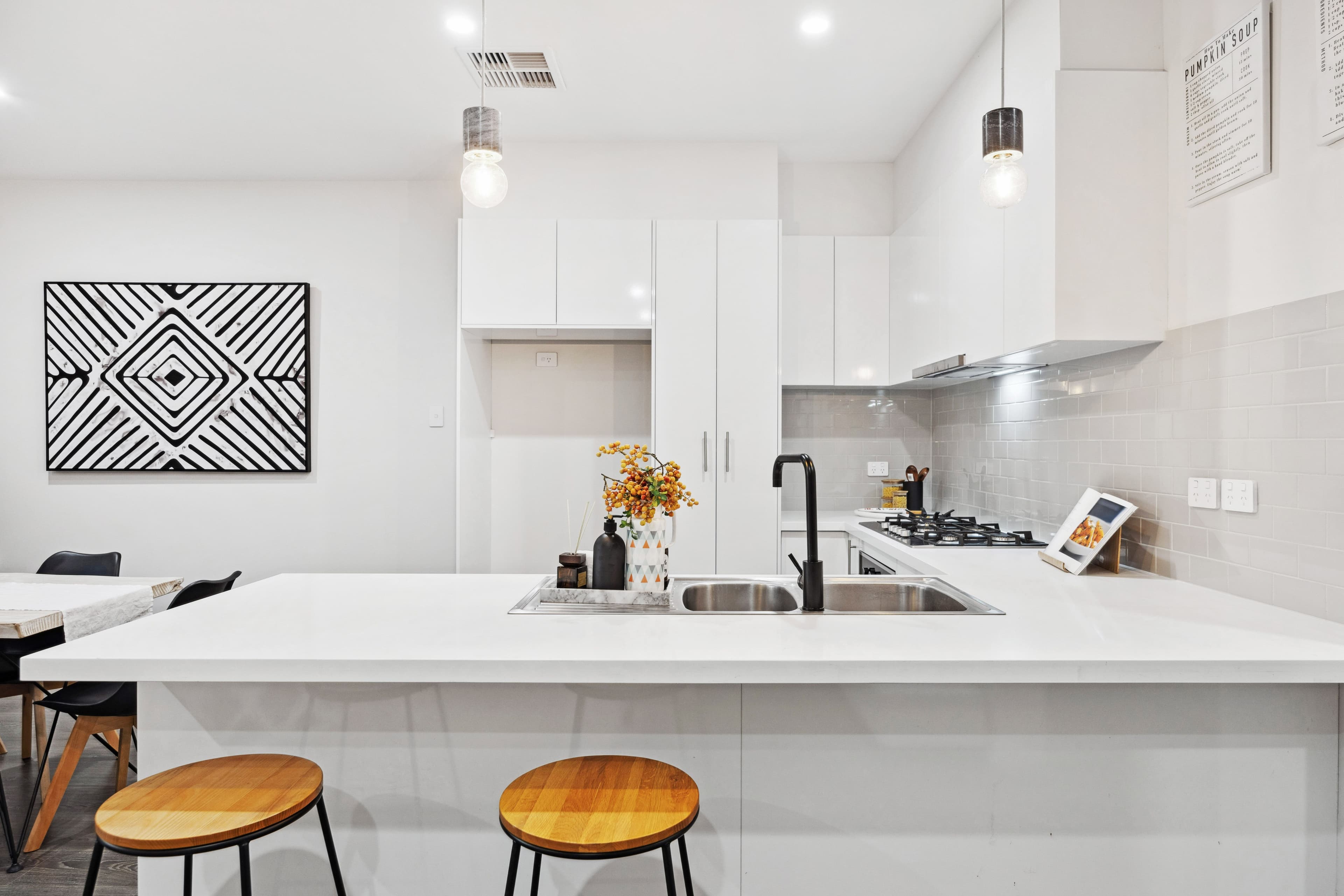 8 Walter Avenue, Mitchell Park SA 5043, Mitchell Park - Thumbnail 5