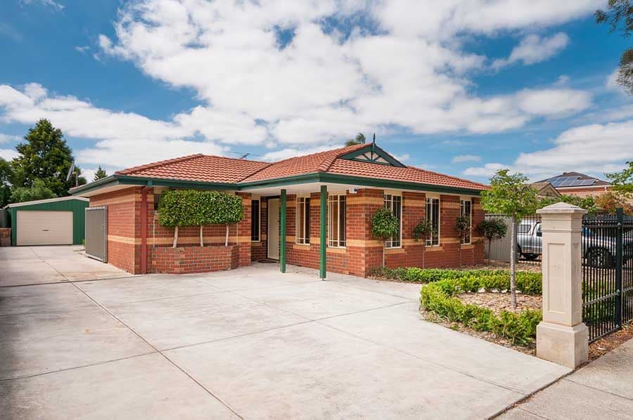 37 Yarcombe Crescent, Craigieburn VIC 3064, Craigieburn - Image 1