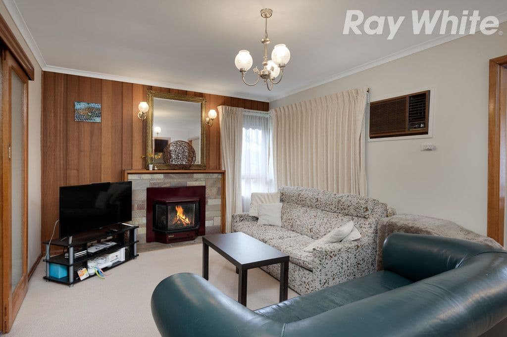 42 Ladd Street, Watsonia VIC 3087, Watsonia - Thumbnail 2