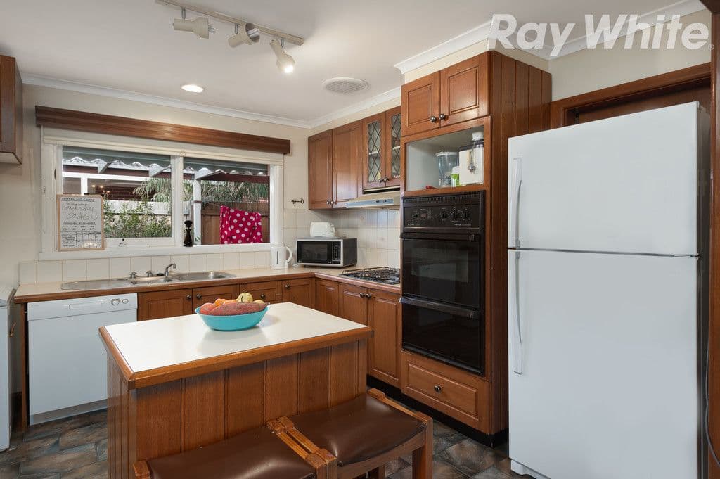 42 Ladd Street, Watsonia VIC 3087, Watsonia - Thumbnail 4