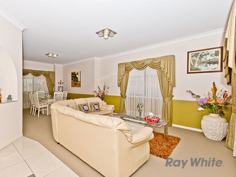 11 Azienda Place, BRIDGEMAN DOWNS QLD 4035, Bridgeman Downs - Thumbnail 4