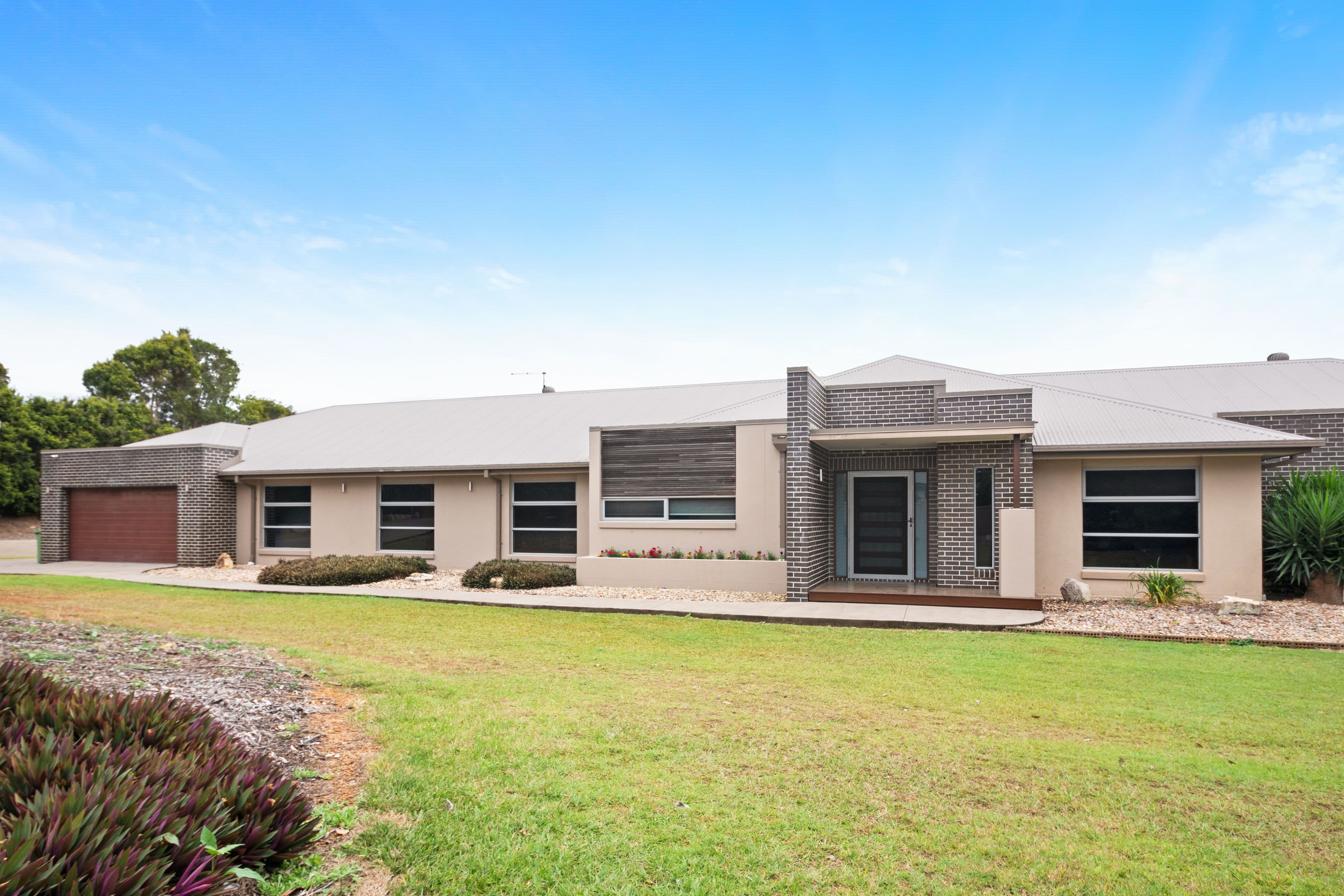 25-27 Remor Court, Elimbah QLD 4516, Elimbah - Thumbnail 2