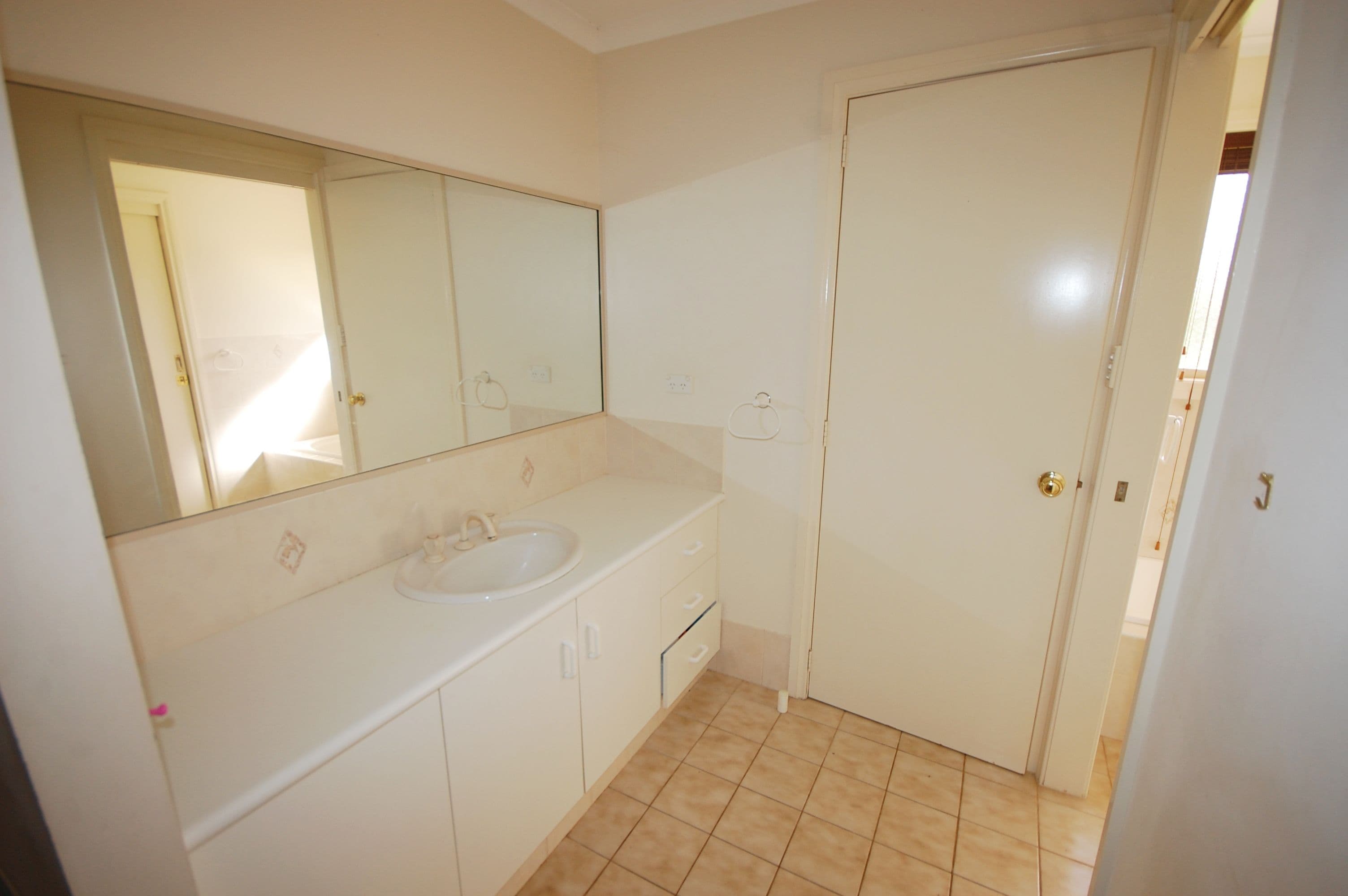 13 Henry Street, Yenda - Thumbnail 4