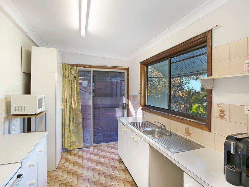 86 Seventh Avenue, JANNALI NSW 2226, Jannali - Thumbnail 2