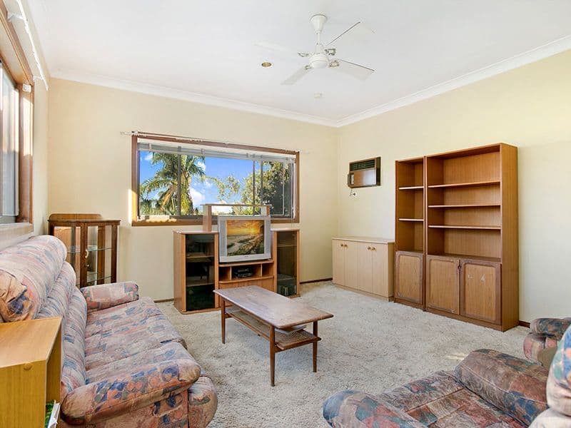 86 Seventh Avenue, JANNALI NSW 2226, Jannali - Thumbnail 3