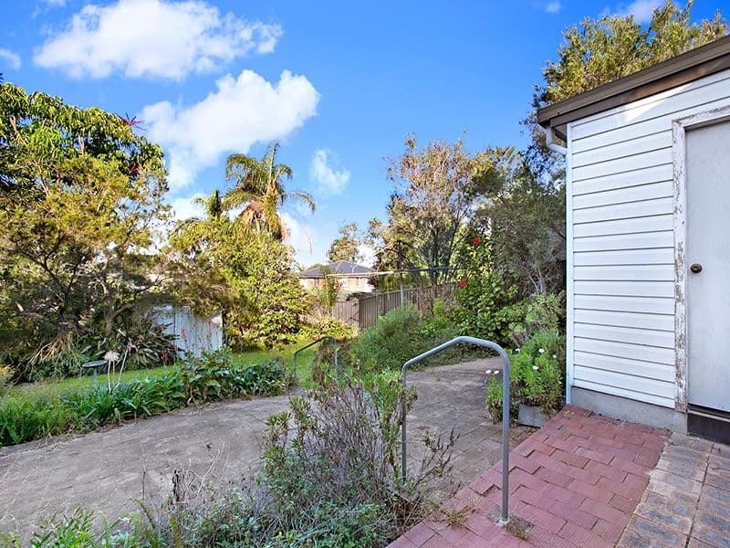86 Seventh Avenue, JANNALI NSW 2226, Jannali - Thumbnail 5