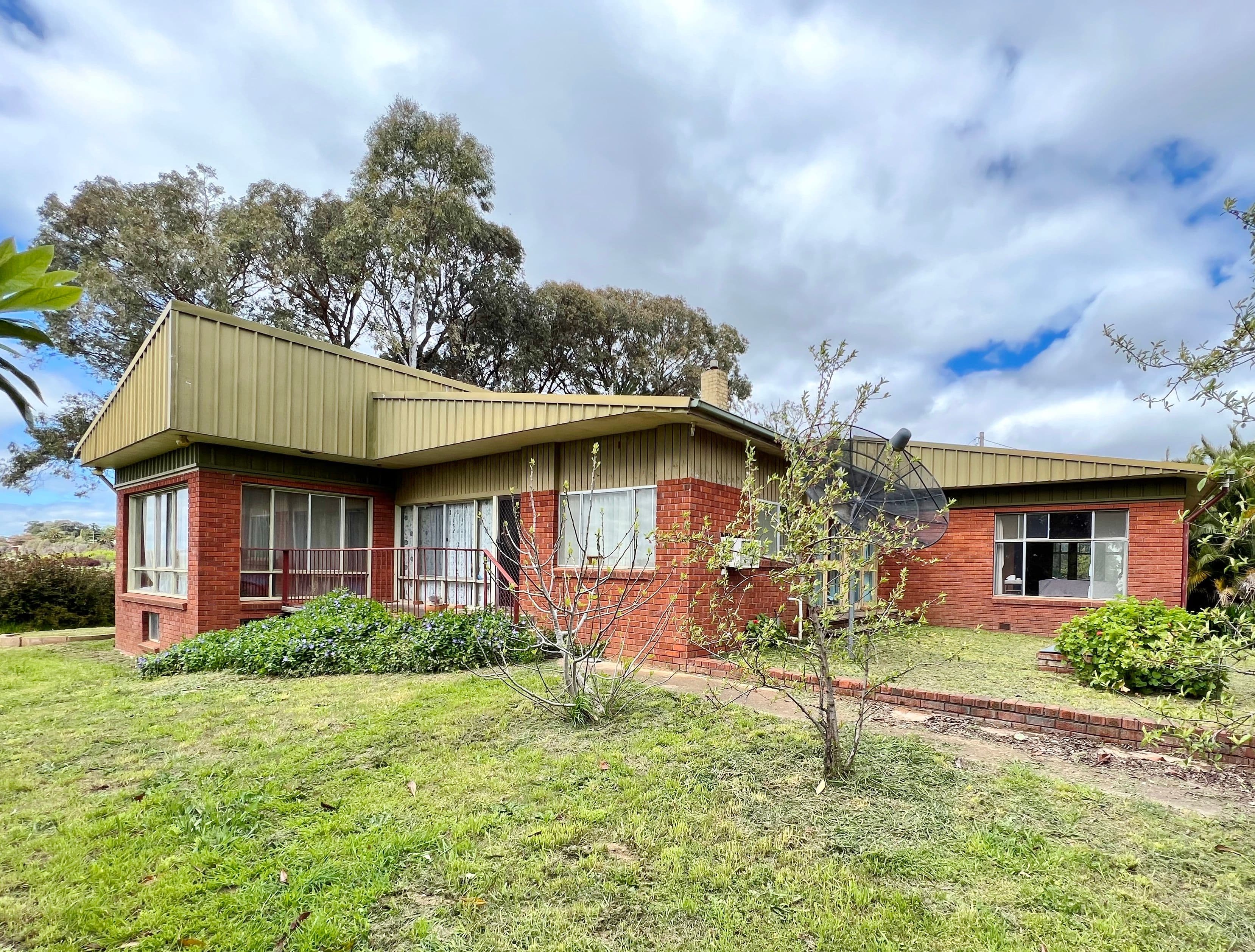 409 Olympic Highway, Young NSW 2594, Young - Image 1