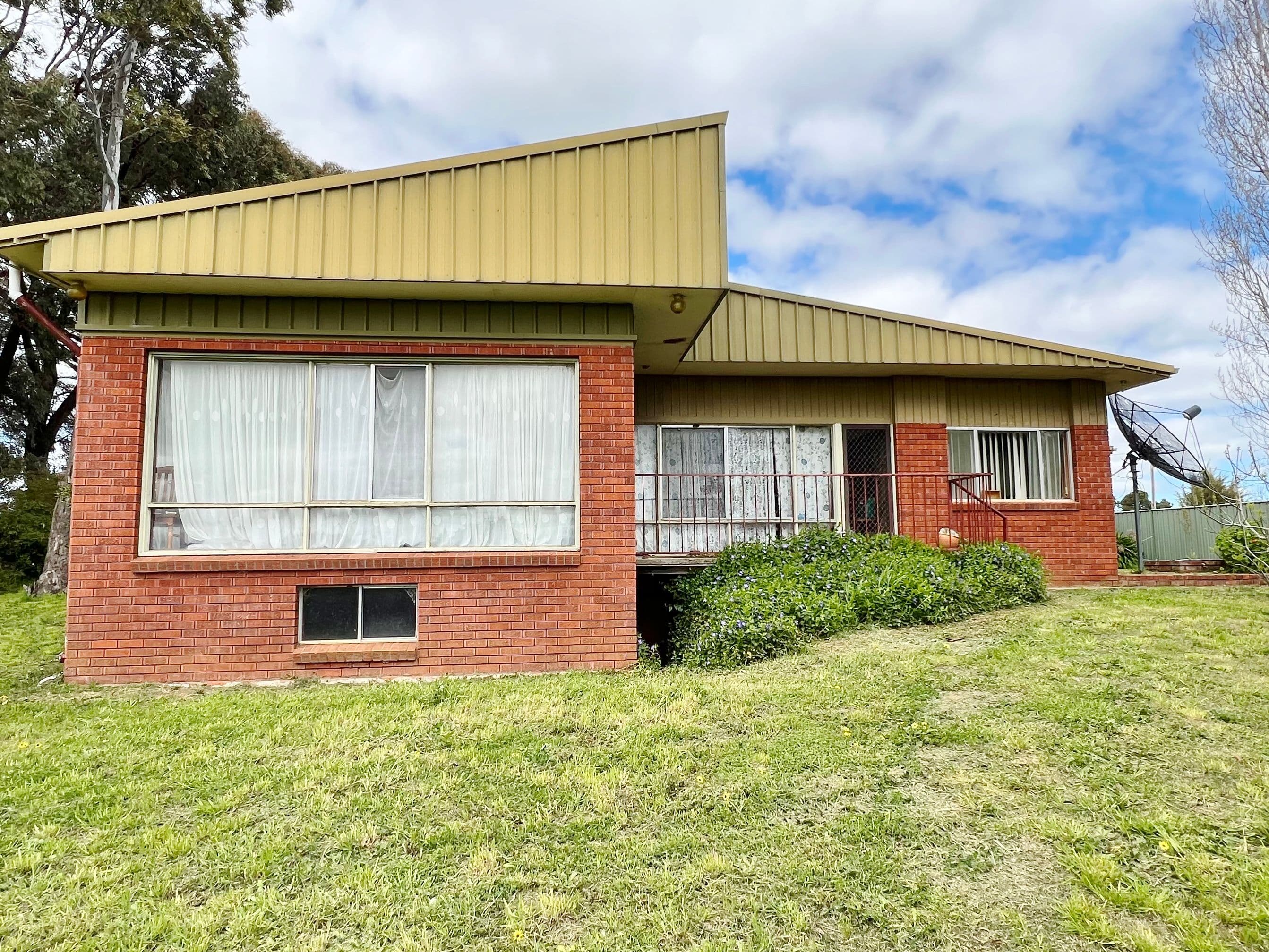 409 Olympic Highway, Young NSW 2594, Young - Thumbnail 2