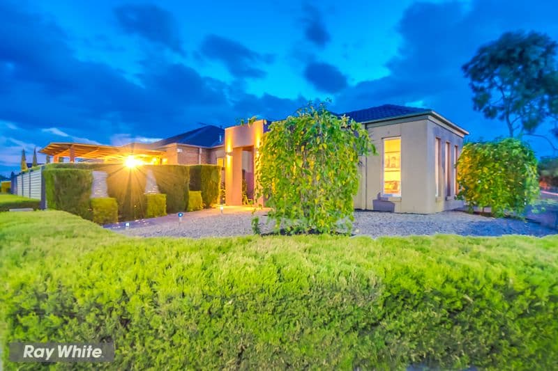 8 Secret Garden Way, Tarneit VIC 3029, Tarneit - Image 1
