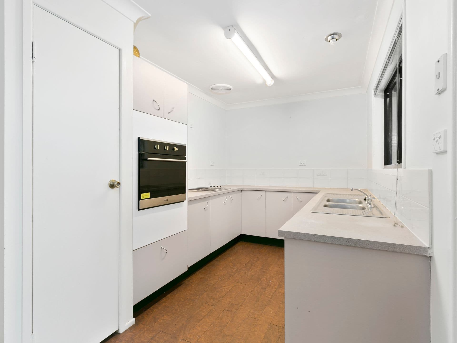 29 Hartley Crescent, Redbank Plains QLD 4301, Redbank Plains - Thumbnail 4
