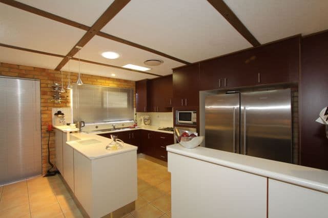 14 Slocomb Street, AVENELL HEIGHTS QLD 4670, Avenell Heights - Thumbnail 2