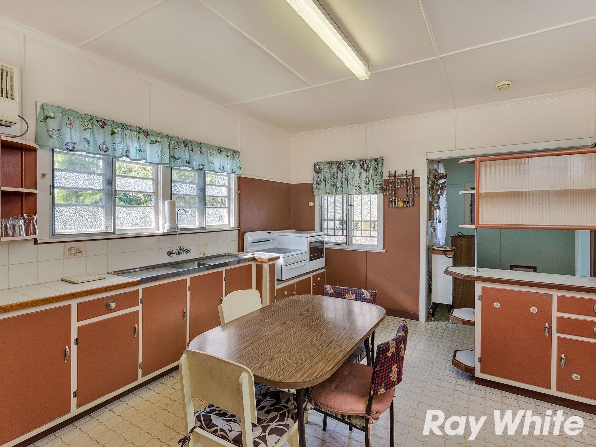 53 Brickfield Road, Aspley QLD 4034, Aspley - Thumbnail 3