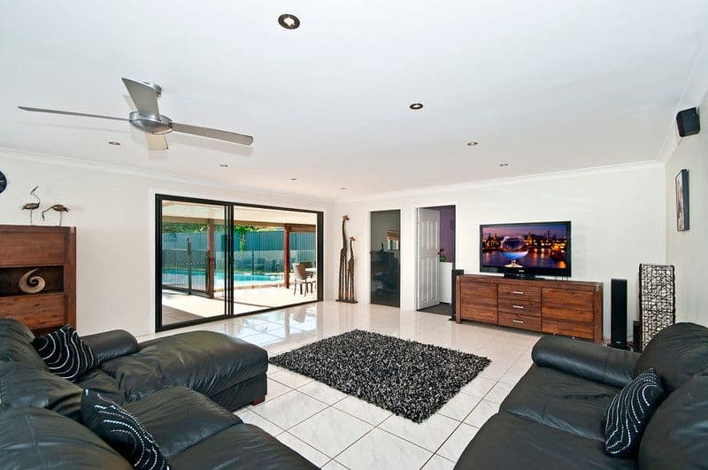 8 Linum Street, PALM BEACH QLD 4221, Palm Beach - Thumbnail 3