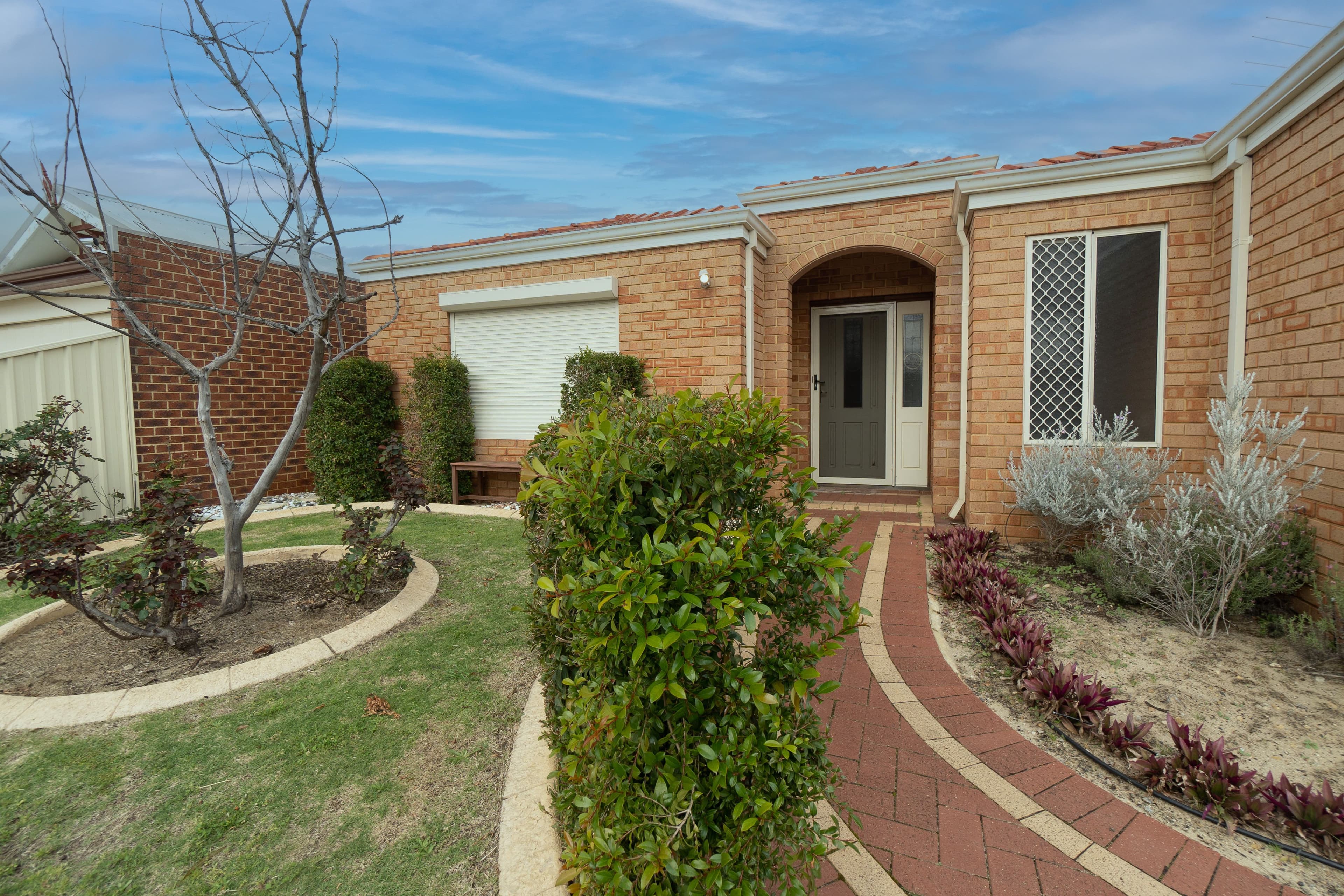 6 Corang Court, Cloverdale WA 6105, Cloverdale - Thumbnail 2