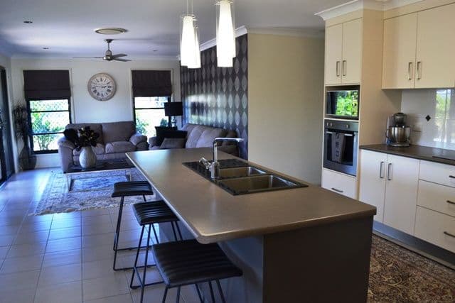 1 Seashell Court, Lammermoor QLD 4703, Lammermoor - Thumbnail 2