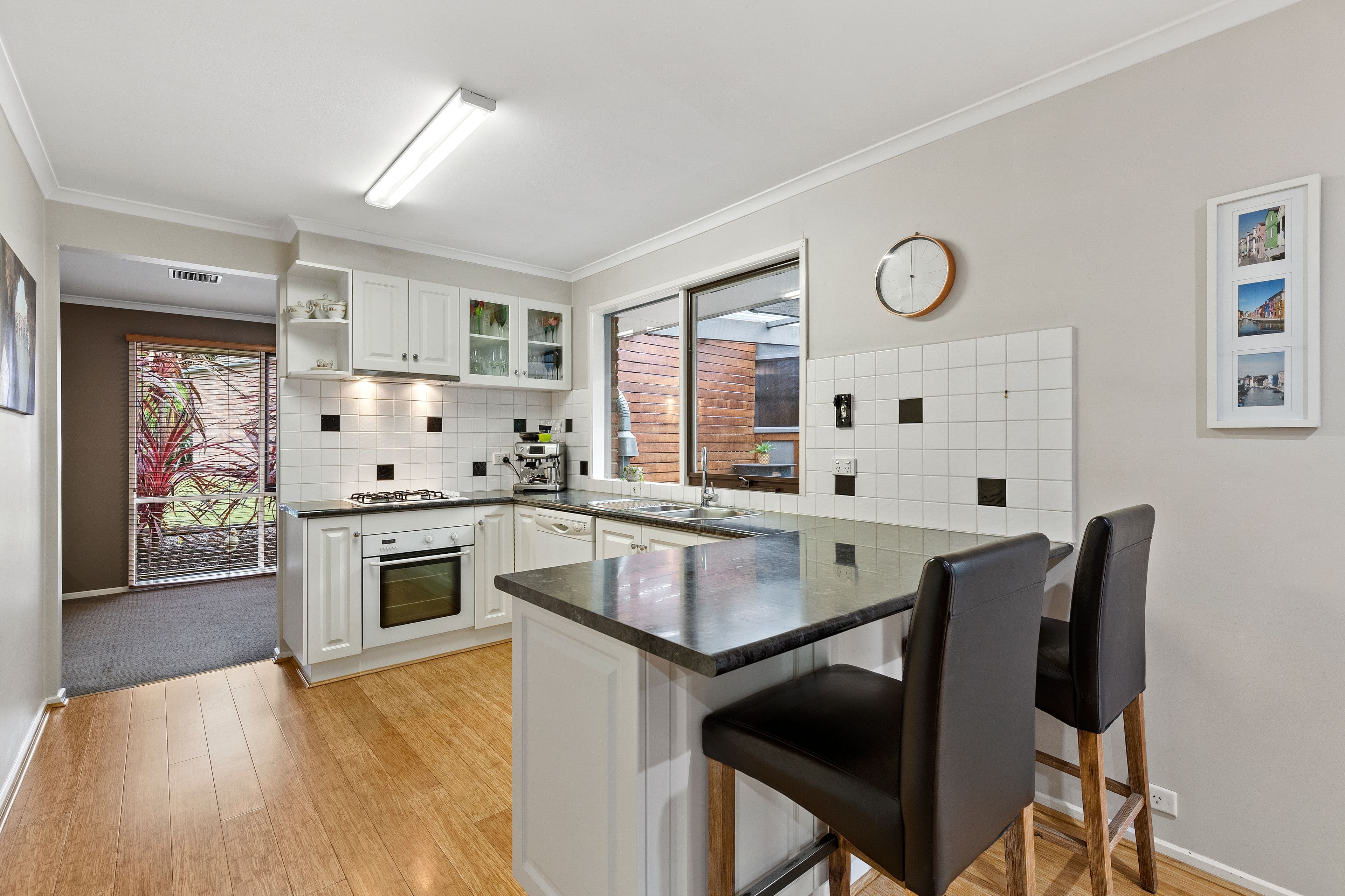 4 Lovell Close, Rowville VIC 3178, Rowville - Thumbnail 3
