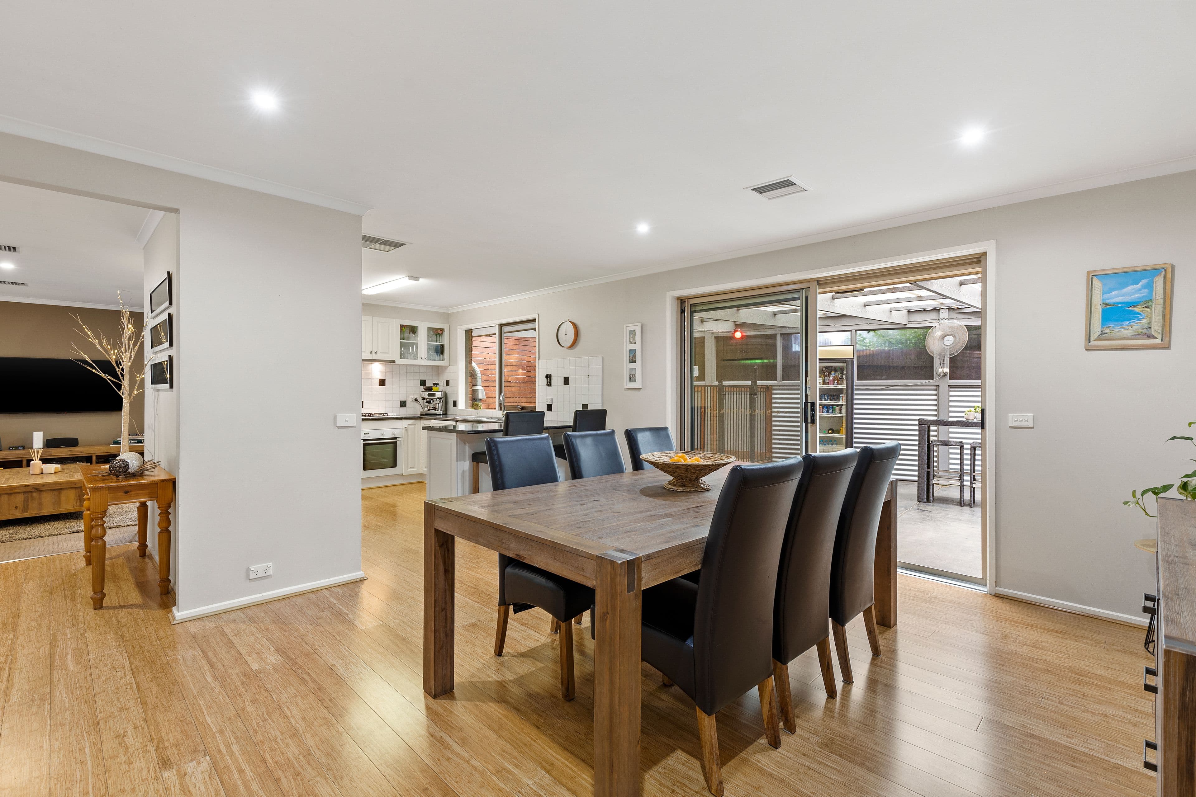 4 Lovell Close, Rowville VIC 3178, Rowville - Thumbnail 4