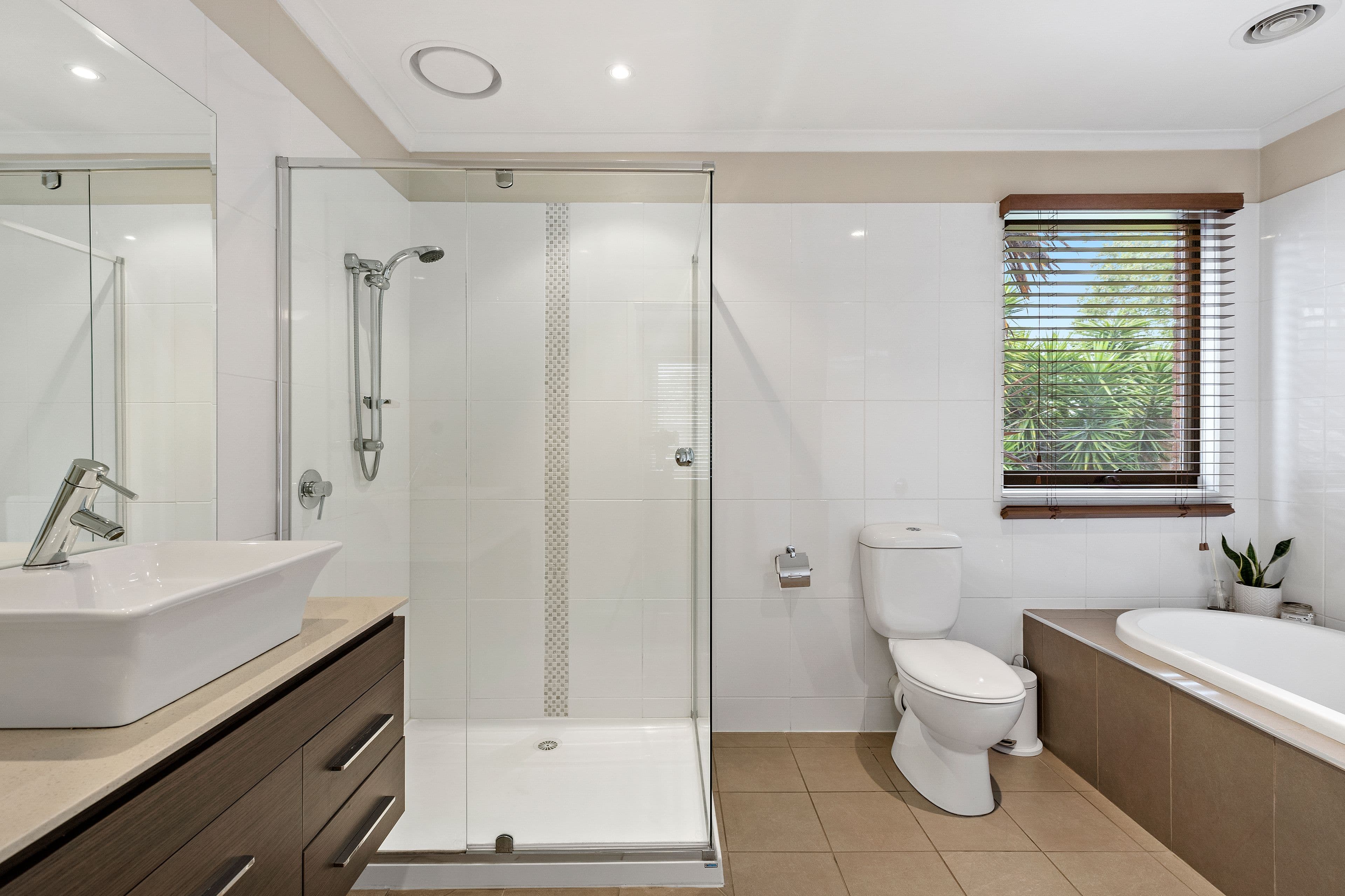 4 Lovell Close, Rowville VIC 3178, Rowville - Thumbnail 7