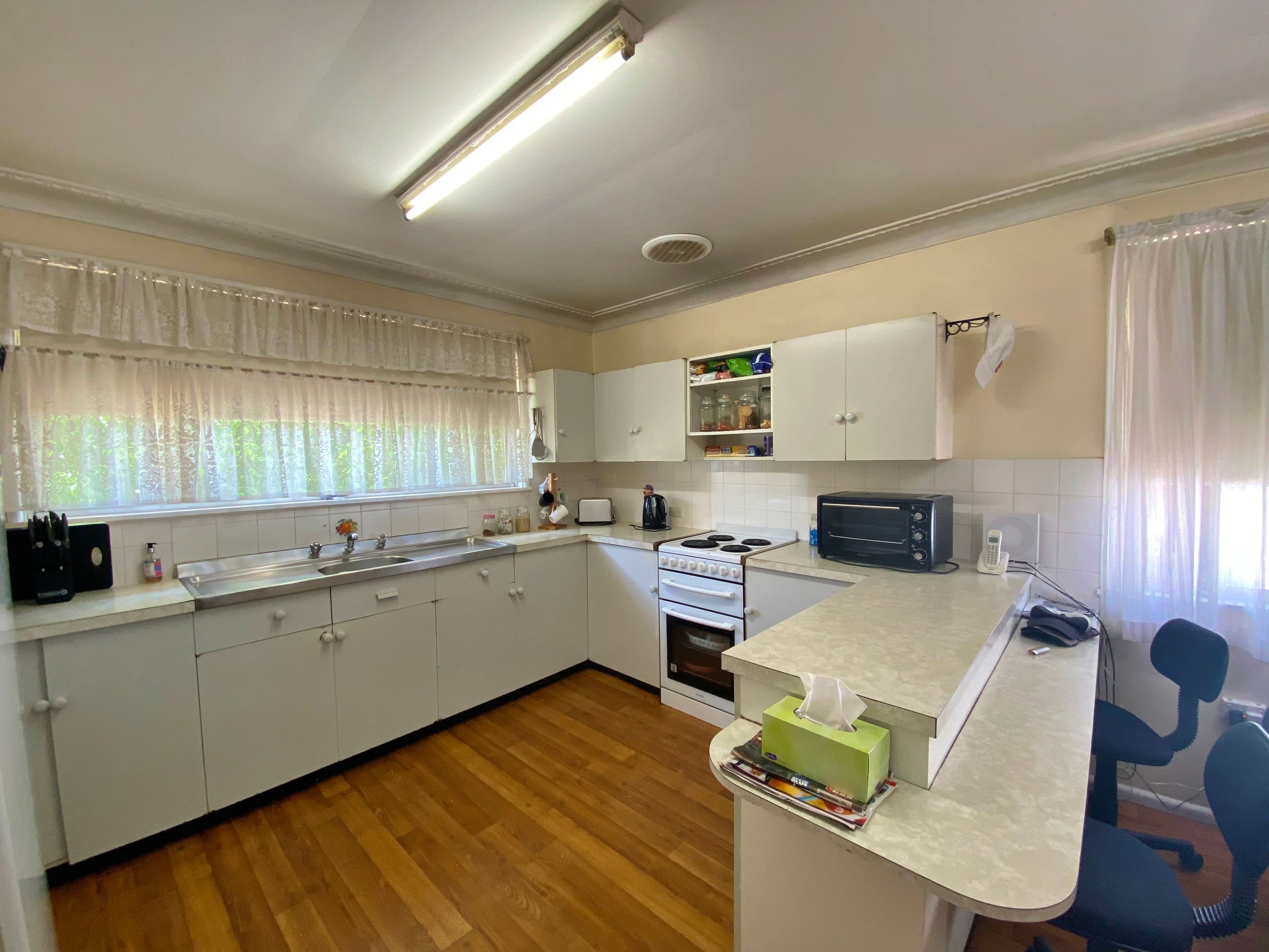 12 Lansdowne Street, Young NSW 2594, Young - Thumbnail 3