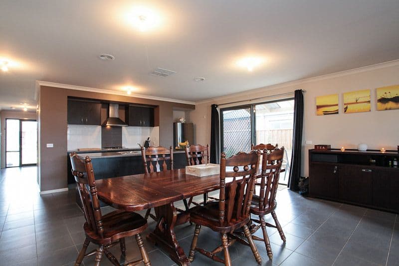 24 Saltbush Crescent, BROOKFIELD VIC 3338, Brookfield - Thumbnail 4