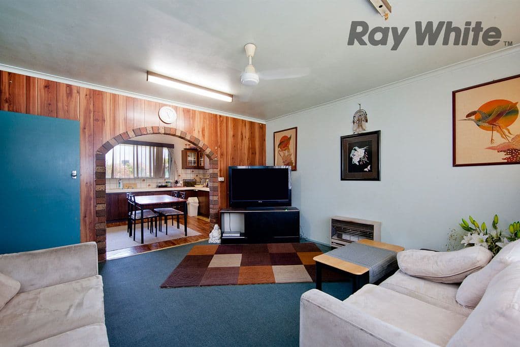10 Chirnside Crescent, LAVERTON VIC 3028, Laverton - Thumbnail 2