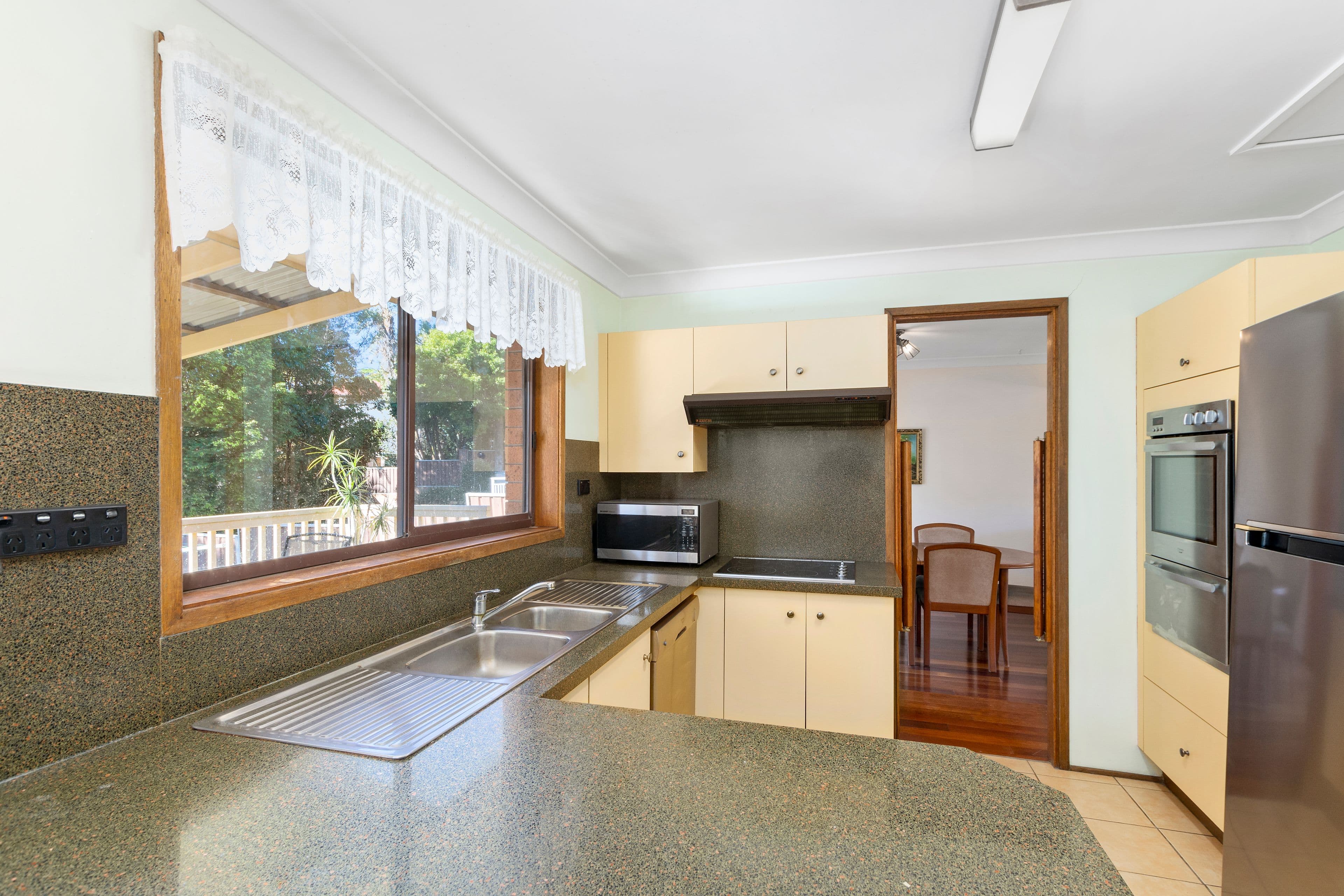 16 Cunningham Street, Kiama Downs - Thumbnail 3