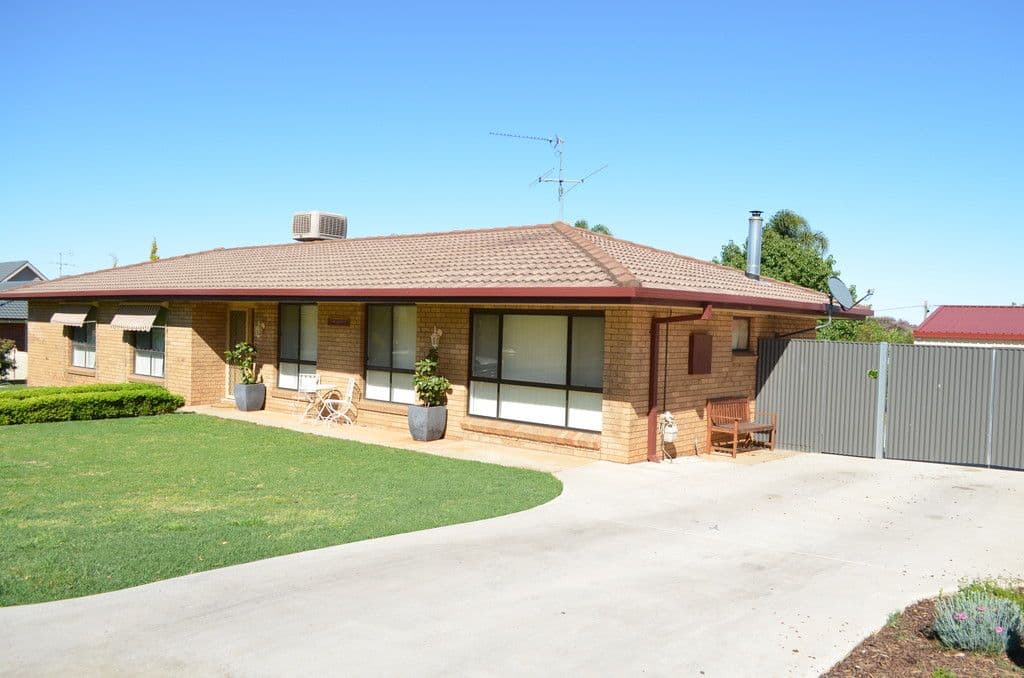 9 Wellingham Place, Temora NSW 2666, Temora - Image 1