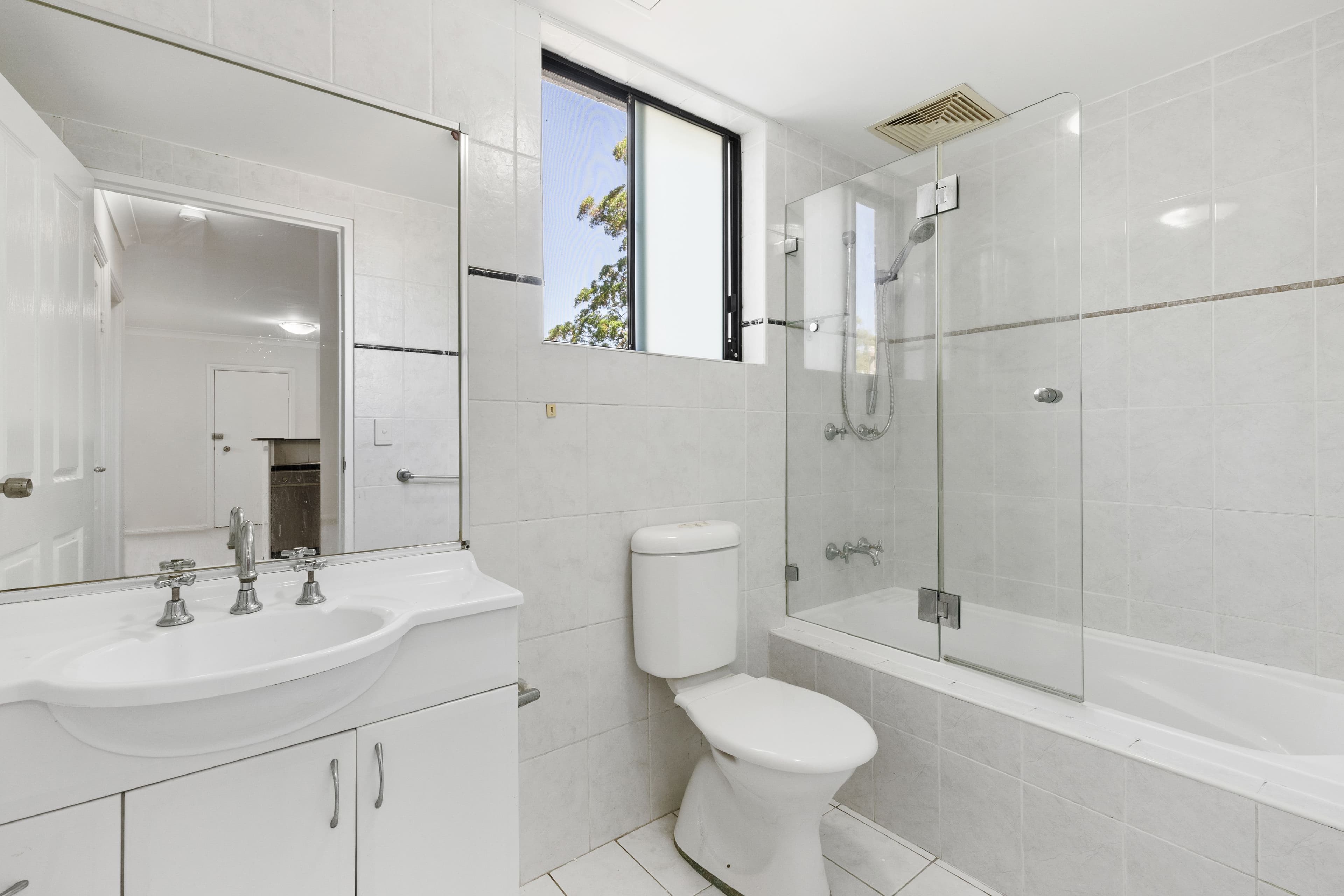 2-14 Pacific Highway (enter from Corona Ave), ROSEVILLE NSW 2069, Roseville - Thumbnail 6